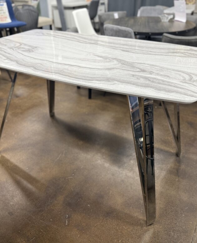 Aurora Dining Table
