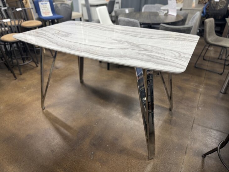 Aurora Dining Table