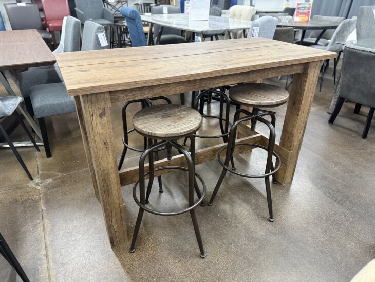 Dakota Pub Table