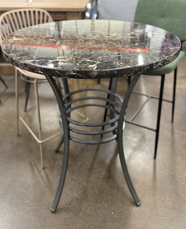 Sorrento Pub Table