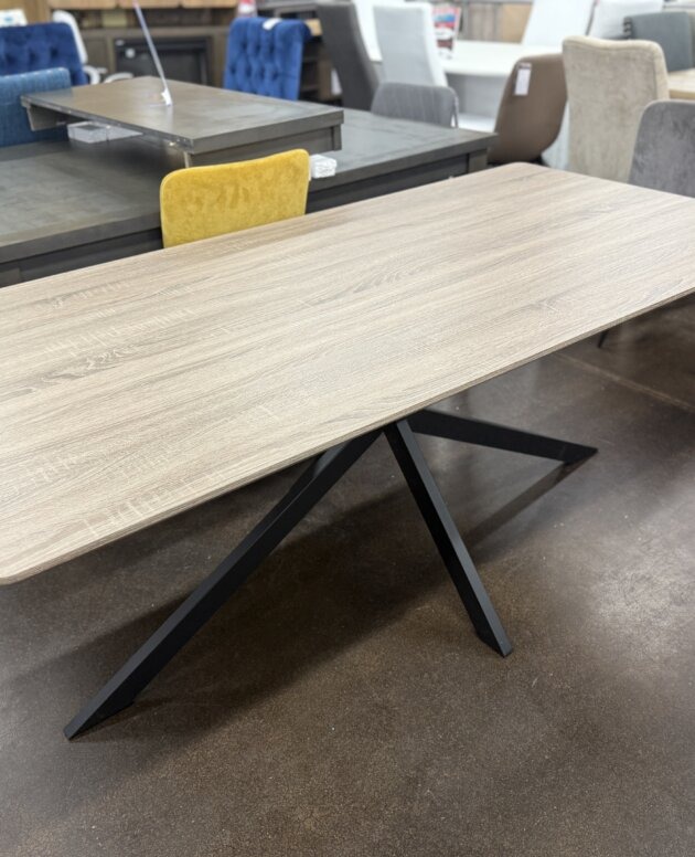 Stratus Dining Table